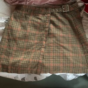 BEIGE STRIPED MINI SKIRT 🤎